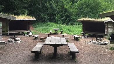 Møns Klint Lejrplads / Shelterplads - Møn